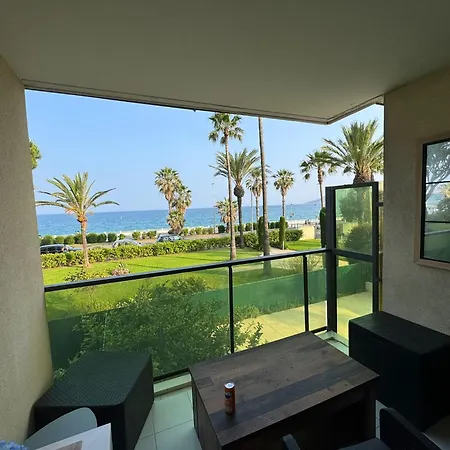 2 Bedroom Luxury Sea View Terrace Apartman