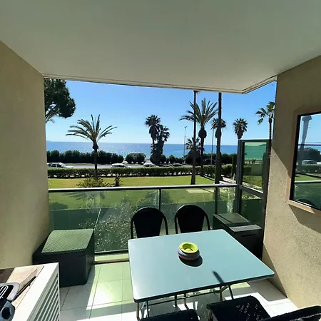 2 Bedroom Luxury Sea View Terrace Apartament