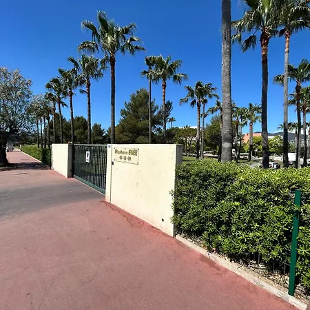 2 Bedroom Luxury Sea View Terrace *